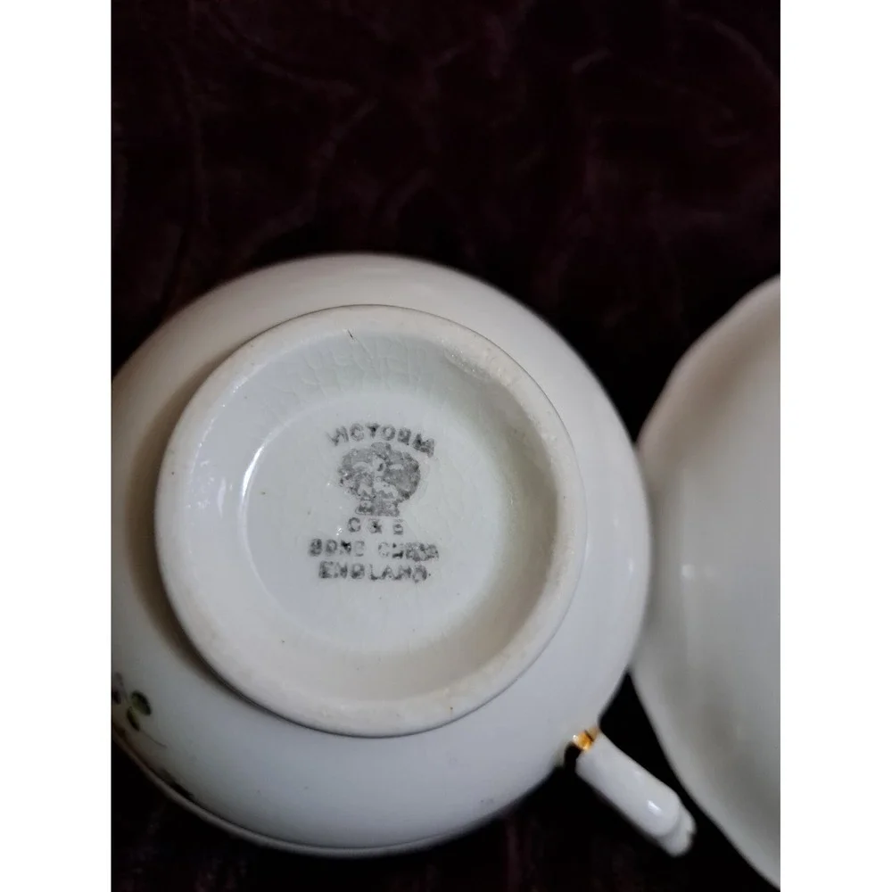 Vintage Victoria C&E Bone China Tea Cup Saucer Set England Floral Gold Trim